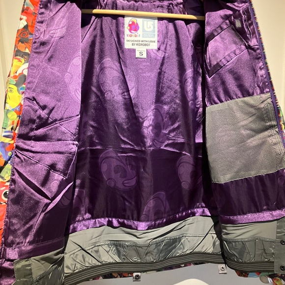 Burton x Kidrobot Women’s 2L Down Jacket - Picture 6 of 13